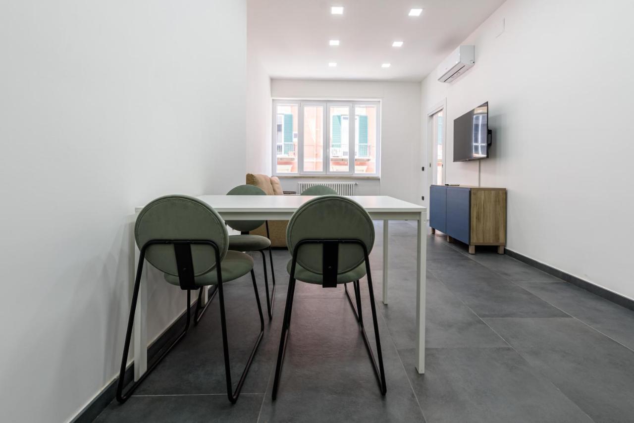 Tommaseo Seaside Apartments Napoli Ngoại thất bức ảnh