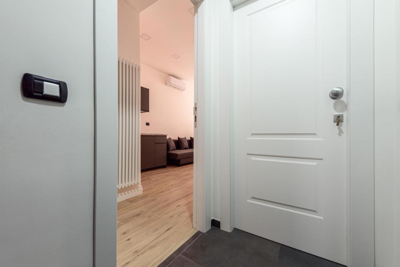 Tommaseo Seaside Apartments Napoli Ngoại thất bức ảnh